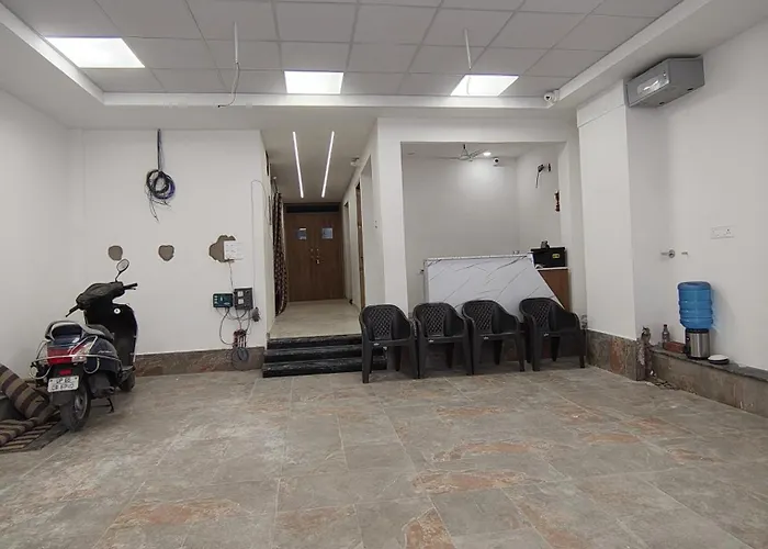 Om Villa Pg Hostel Varanasi